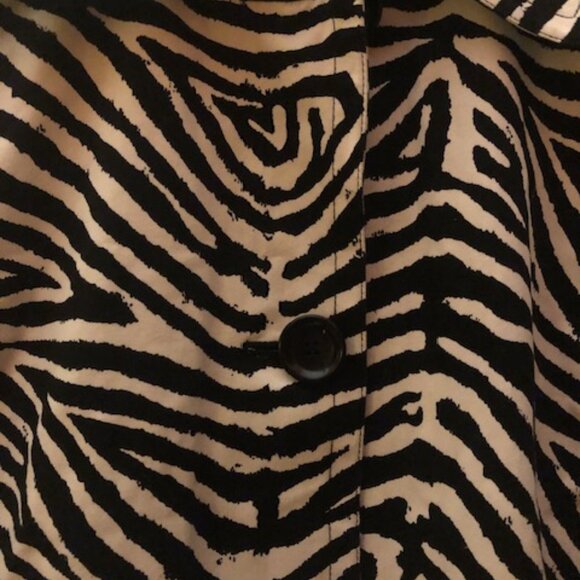 Michael Kors Women’s Zebra Print Cotton Belted Trench Coat; Size Large - Picture 2 of 16